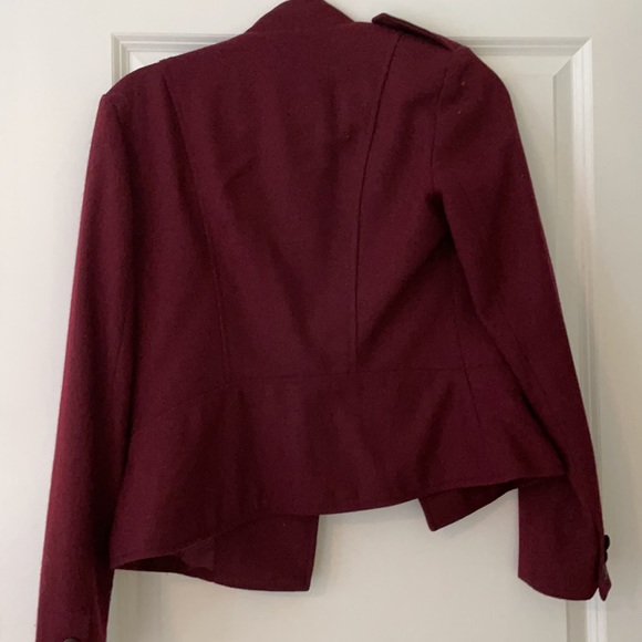 Banana Republic size 4. Wool material- looks amazing burgundy - Picture 3 of 4